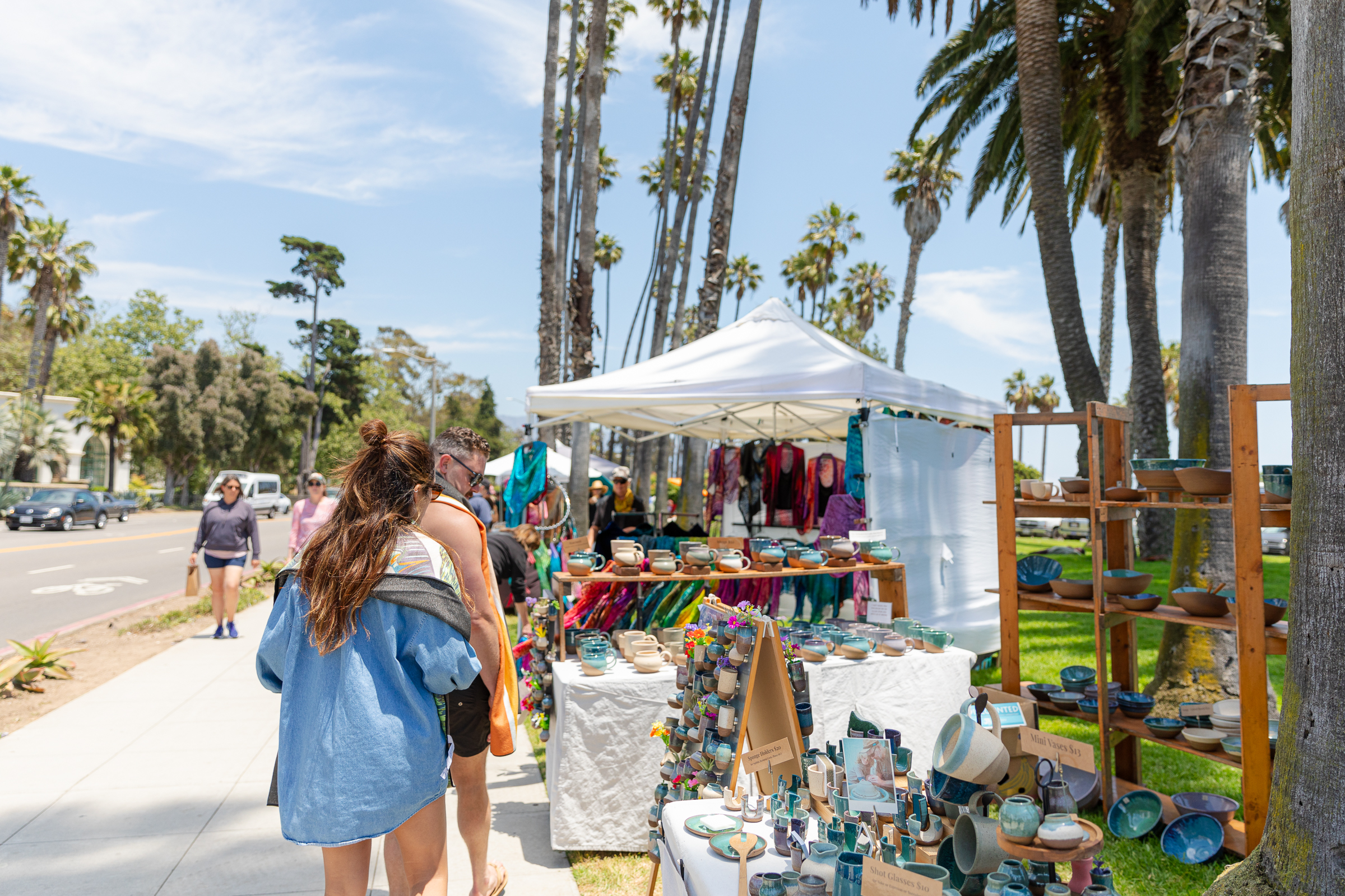 Local shoppers walk along Cabrillo Blvd for the SB Arts and Crafts Show