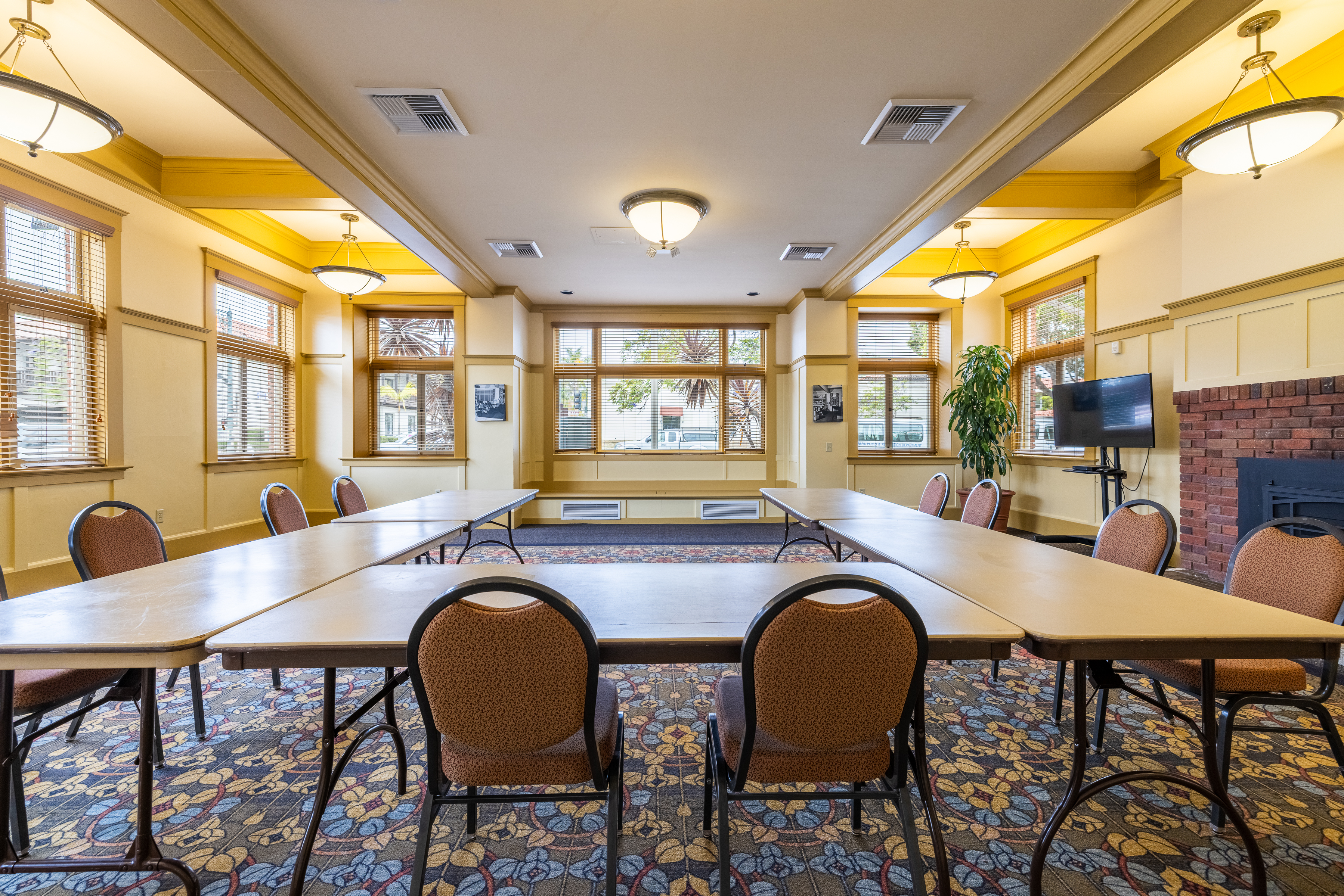 Carrillo Recreation Center - Meeting Room