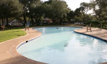 Wading pool at Oak Park