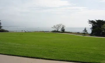Shoreline Park with view of ocean