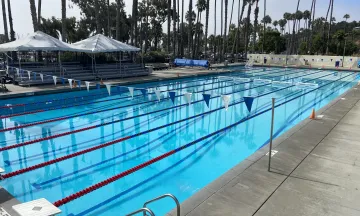 Los Banos del Mar pool