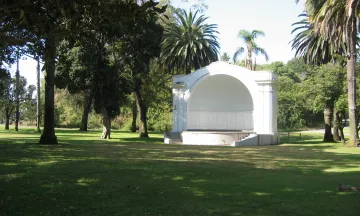 The Plaza del Mar Band Shell was constructed in 1919 to provide a venue for public concerts.