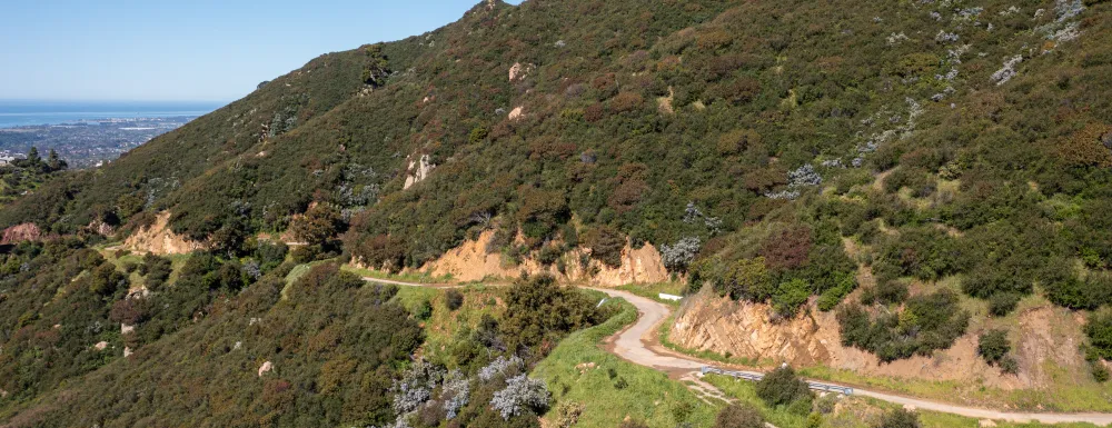 Tunnel Trail with a view of the ocean