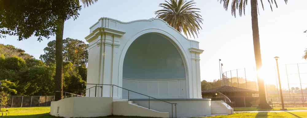 Plaza del Mar Band Shell and surrounding trees