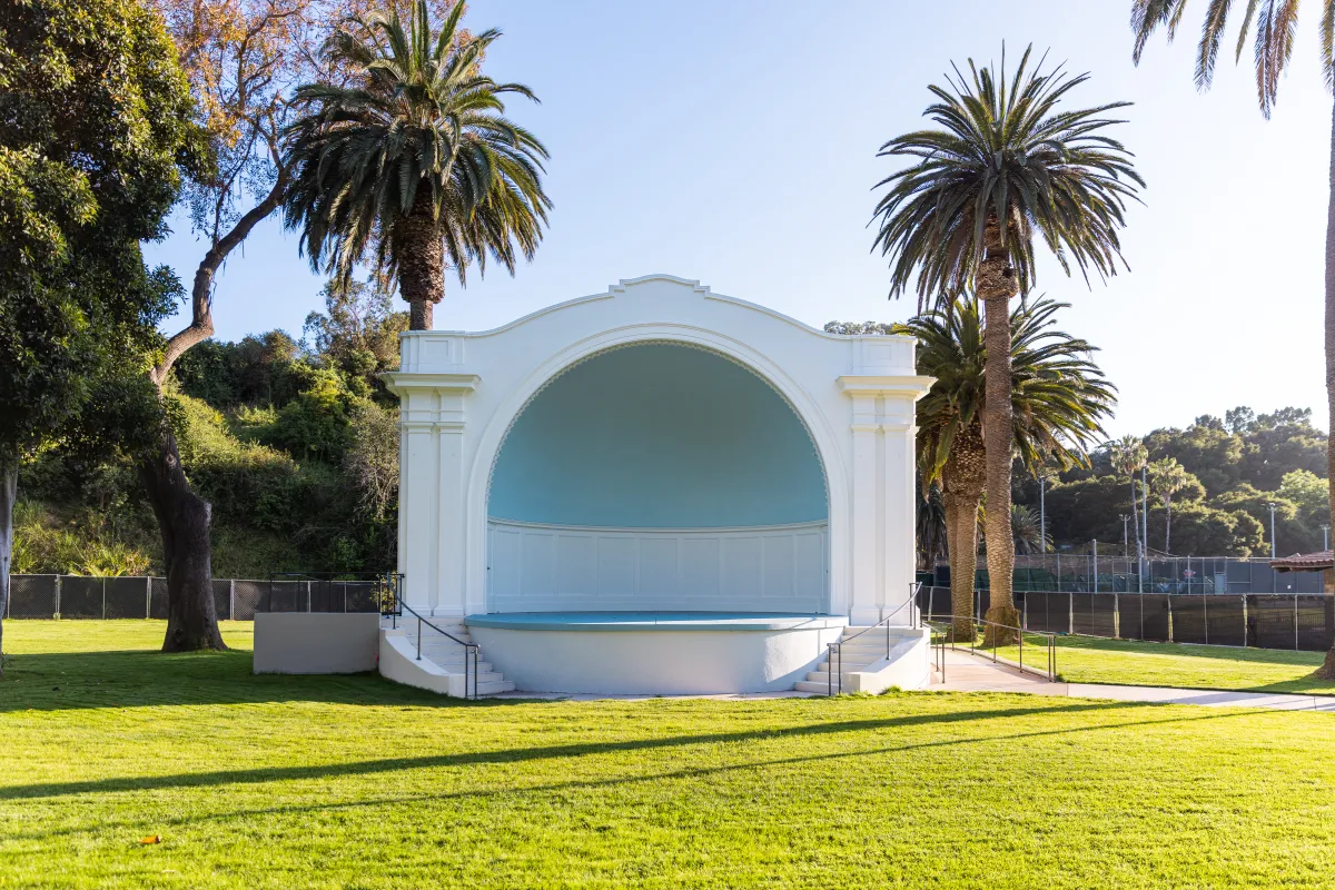 Plaza del Mar Band Shell and surrounding trees