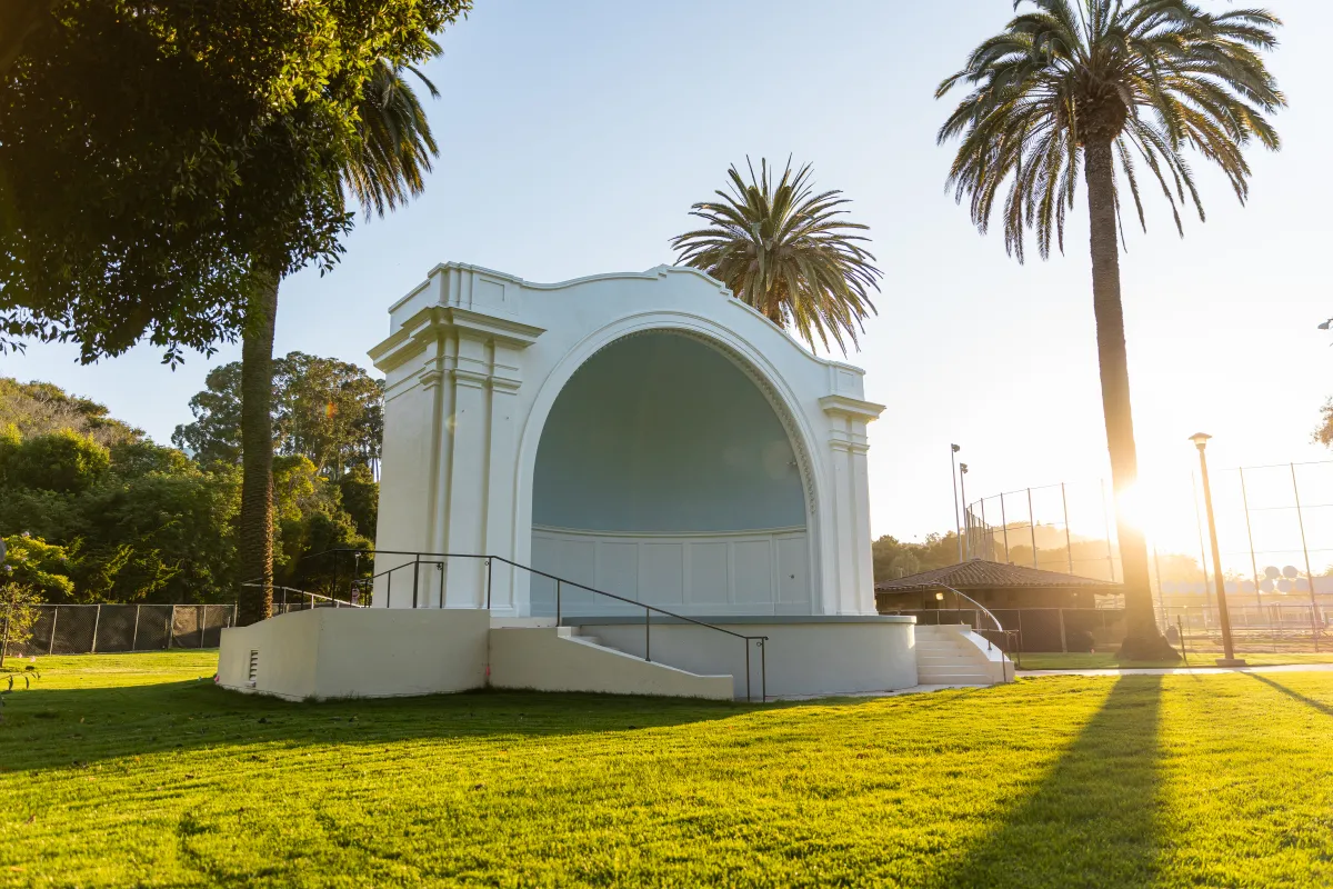 Plaza del Mar Band Shell and surrounding trees