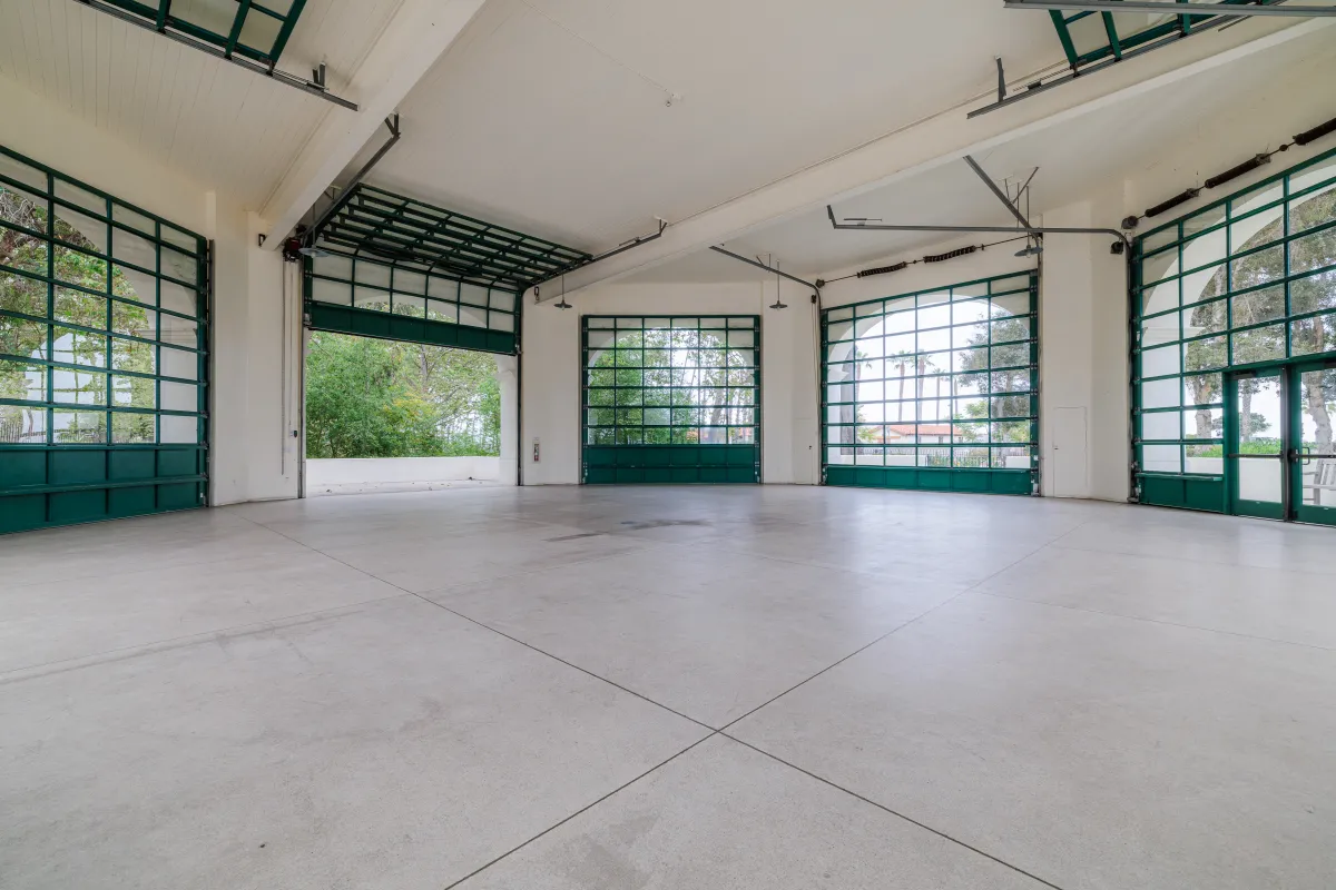 Carousel House interior