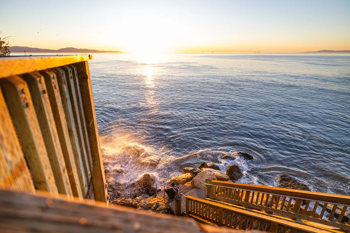 The ocean waves splashing near the base of Shoreline Steps