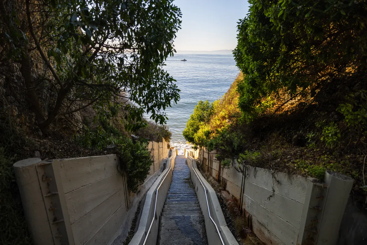 View of the ocean from the top of Thousand Steps