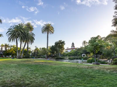 Grassy area at Alice Keck Park Memorial Garden